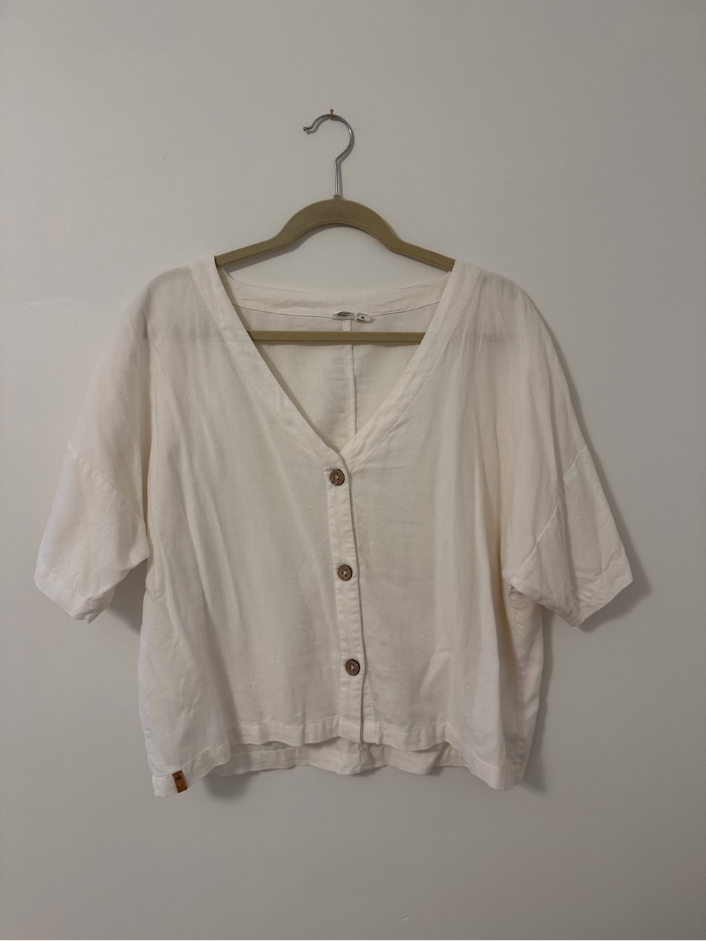 tentree V-Neck Button-Front Women's Top - Size M